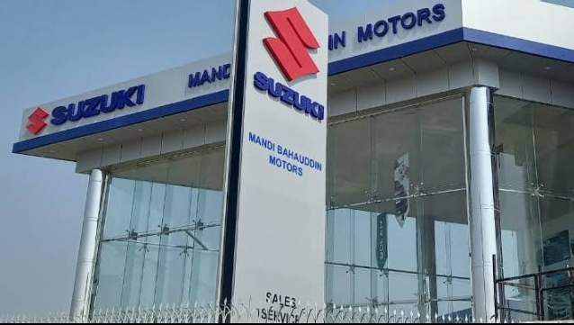 Suzuki Mandi Bahauddin Motors exterior with signage